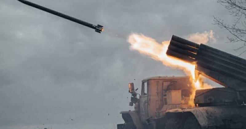 Ворог не послаблює свою вогневу активність, і ми спостерігаємо за постійним збільшенням артилерійських обстрілів та атак дронів-камікадзе на півдні, повідомляють Сили оборони.