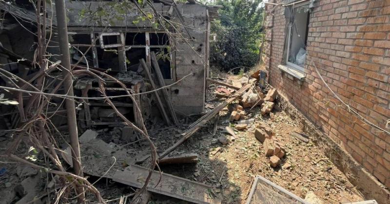 Вночі агресори здійснили напад на чотири райони Дніпропетровської області, внаслідок чого постраждала одна жінка.