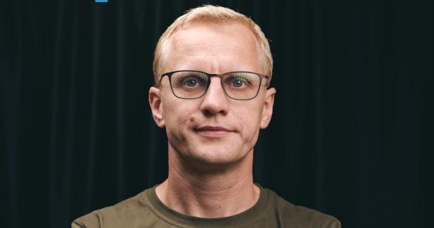 Зеленський, рятуючи своїх соратників від ув'язнення, вбив не лише НАБУ та САП. Він знищив наш шлях до ЄС, який був здобутий ціною життя найкращих з нас, - заявив Шабунін.