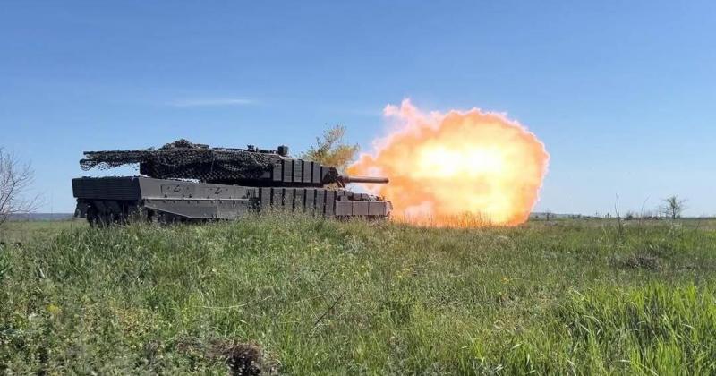 Російські агресори не припиняють атаки в острівній частині дельти Дніпра на півдні, активно використовуючи авіацію, повідомляють Сили оборони півдня.
