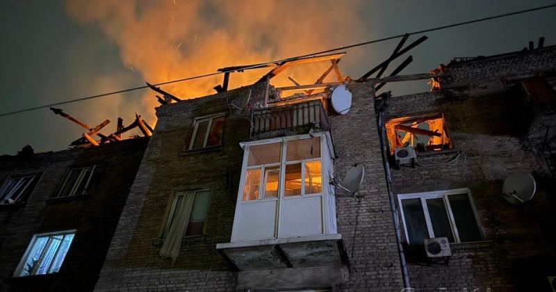 Атака Збройних сил Росії на Кам'янське призвела до знищення житлових приміщень та травмування цивільних осіб — останні новини.