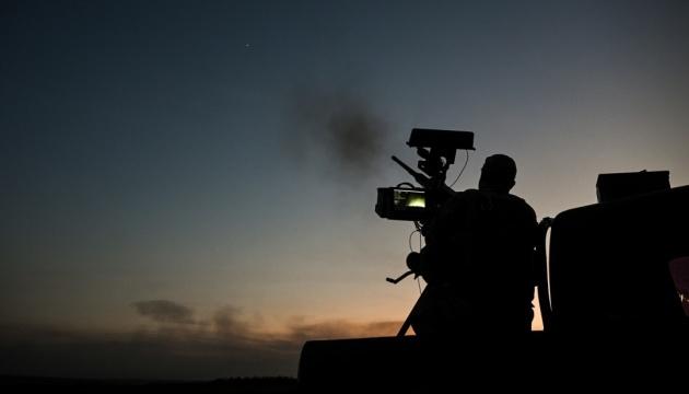 Протиповітряна оборона знищила 108 з 135 російських дронів, що здійснили напад на Україну.