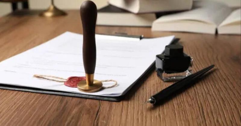 В Україні спостерігається зниження кількості нотаріусів на 11%. Хоча в цій професії жінки складають більшість, чоловіки зазнають більшого навантаження.