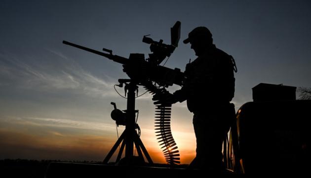 Сили ППО зуміли знищити 63 з 72 російських безпілотників, що здійснили нічну атаку на Україну.