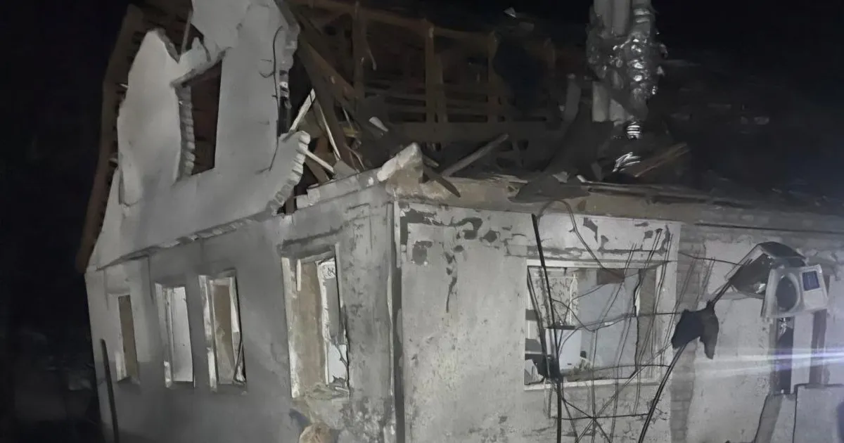 Окупантські сили нанесли удар по Дніпропетровщині: зафіксовано жертви та поранені.