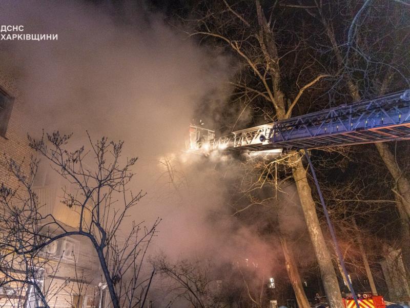 Росія завдала ударів десятками дронів і ракет по пологовим будинкам, лікарням та житловим спорудам: спостерігаються пожежі, перебої з теплопостачанням та водопостачанням, є втрати в житті (фото, відео)