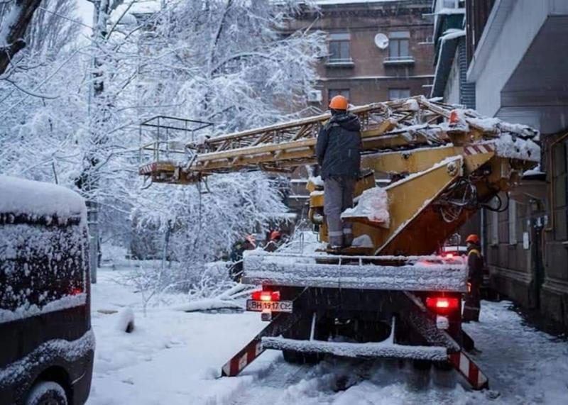 В Україні відбулися відключення електроенергії, які торкнулися 12 регіонів.
