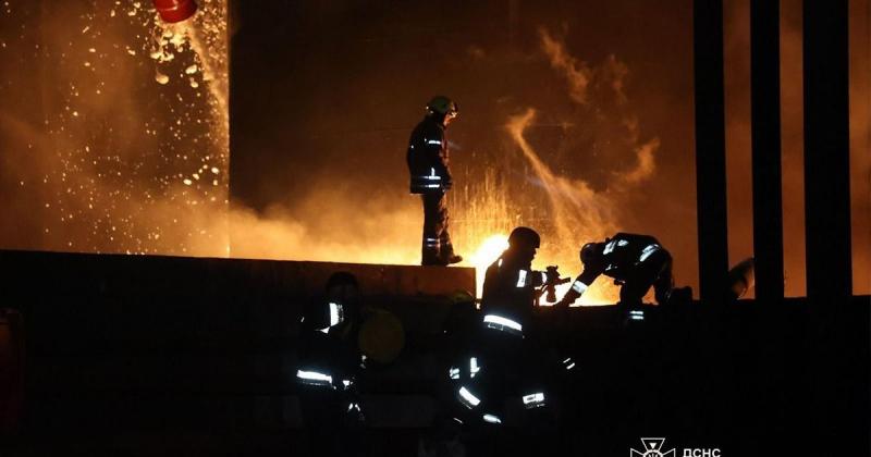 Міністр закордонних справ України Дмитро Кулеба повідомив, що Росія здійснила удари по житловим районам та важливим об'єктам інфраструктури країни.