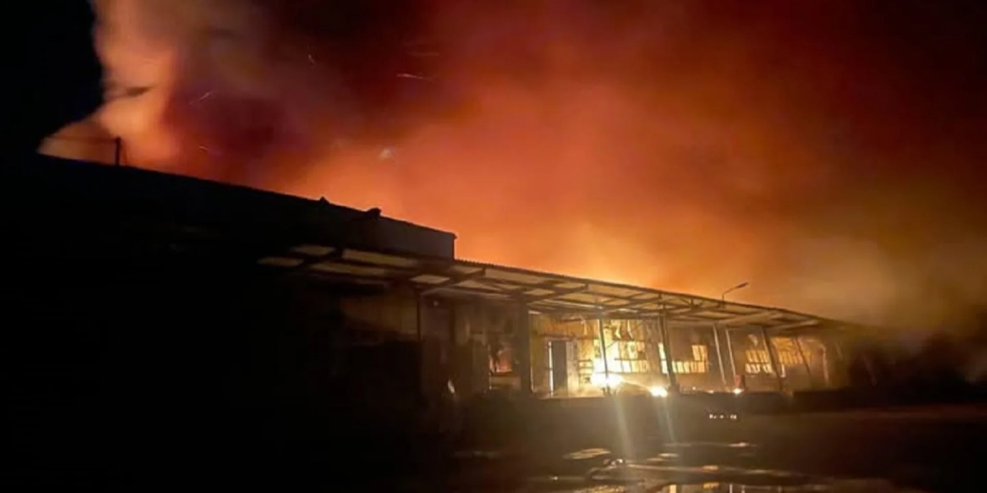 Росія знищила ще один склад українського виробника популярних брендів чіпсів та сухариків.