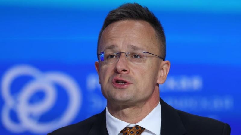 Сійярто вразив своєю реакцією після невдачі Орбана: ЗМІ виявили надзвичайно цікавий аспект.