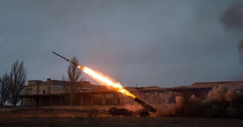 Більше 30 атак було відбито на Покровському напрямі. Інтенсивні бойові дії продовжуються на сході та півдні України, повідомляє Генеральний штаб.