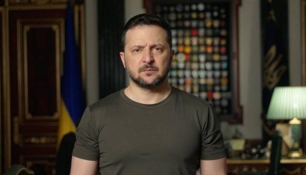 Зеленський підтвердив, що Україна і надалі завдаватиме ударів по військових цілях Росії.