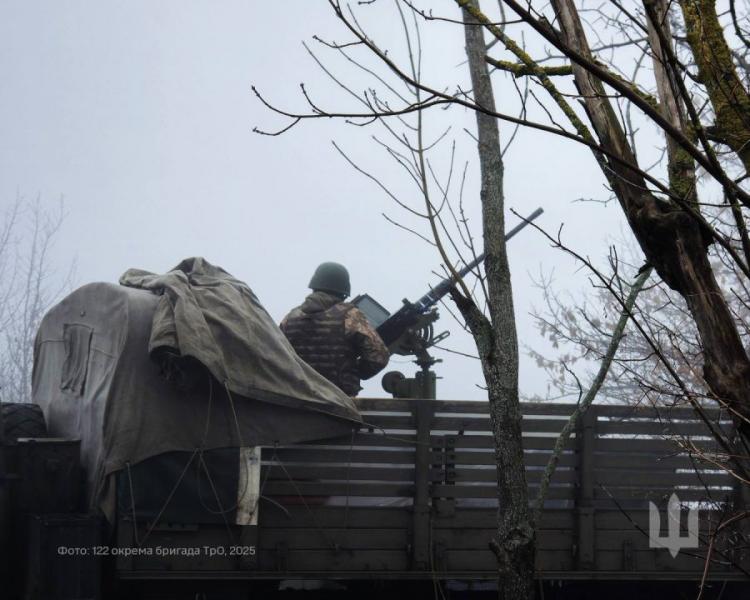 Росія здійснила напад на Україну, використавши три ракети та 145 дронів.