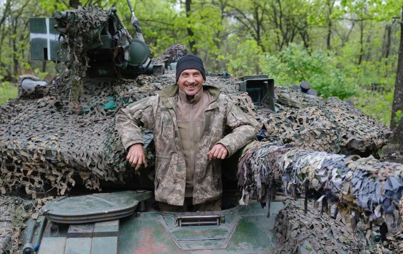 Протягом останньої доби українські військові зафіксували втрати російських військ у розмірі 1160 солдатів та 4 танків.