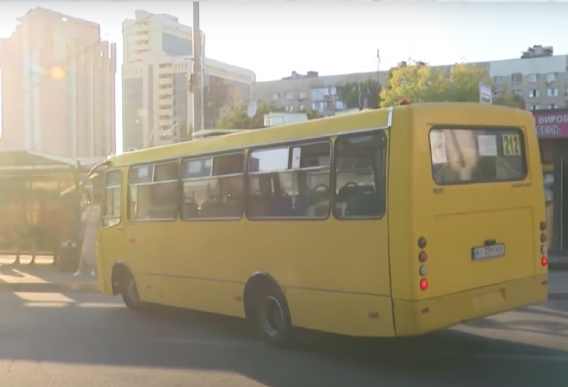 Зростання вартості проїзду у Хмельницькому: перевізники озвучили свої тарифи для пасажирів.