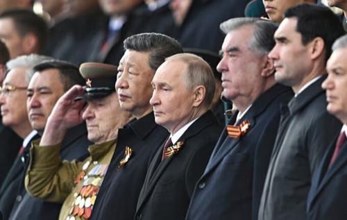 Під час параду Путін опинився в складній ситуації: експерти ISW розкрили подробиці.