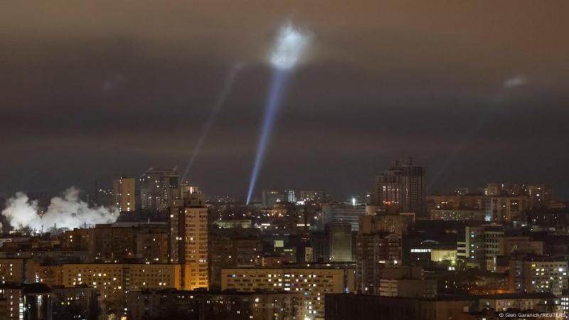 Російські війська здійснили запуск 472 безпілотників і 7 ракет по Україні, повідомляє ПС Збройних Сил України.