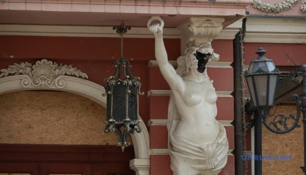 В Україні, внаслідок повномасштабної війни, було завдано ушкоджень 1482 культурним пам'ятникам.