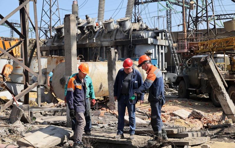 У травні енергетики відновили електропостачання для 500 тисяч родин після атак, повідомляє ДТЕК.