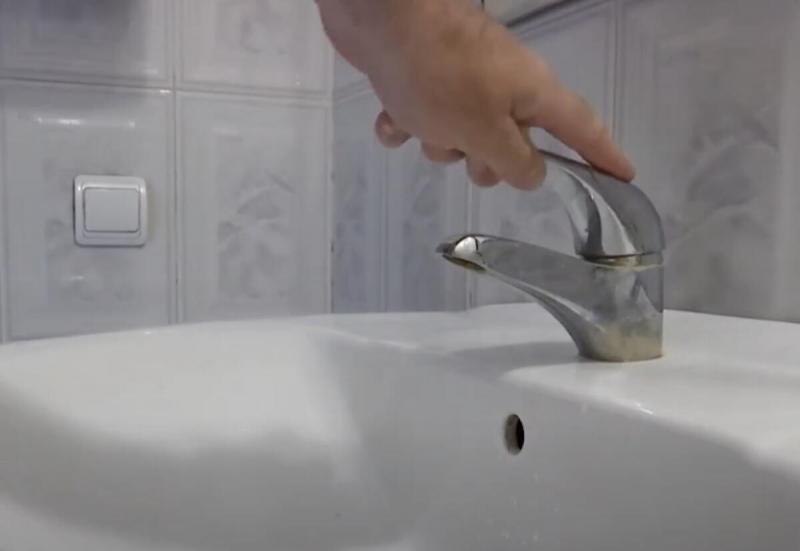 Відсутність водопостачання в Харкові: українців заздалегідь сповістили про можливі труднощі.