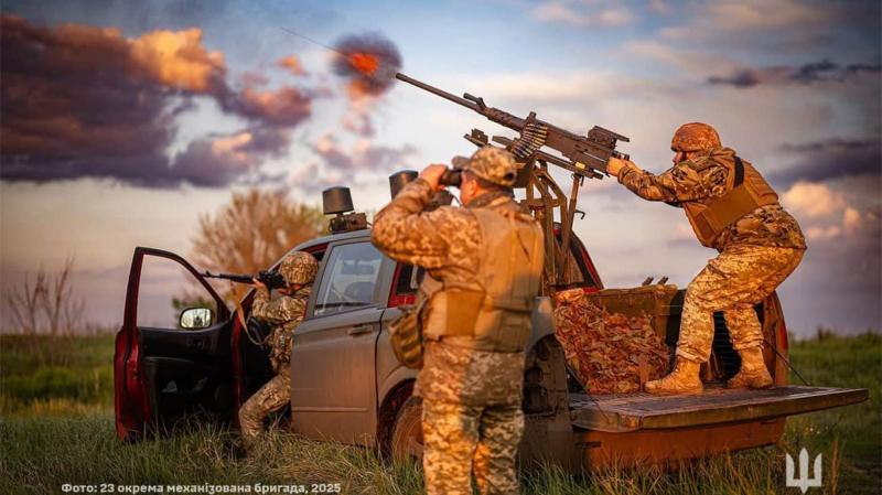 Окупанти здійснили напад на Україну, запустивши 58 безпілотників: зафіксовано 9 влучень, 30 дронів було нейтралізовано.
