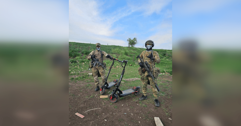 У Херсонській області Збройні сили РФ змушують російських військових командирів закуповувати самокати для проведення атак — АТЕШ.