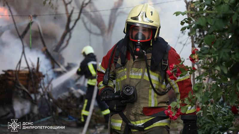 Російський ракетний удар по Дніпропетровщині: є жертви та постраждалі.