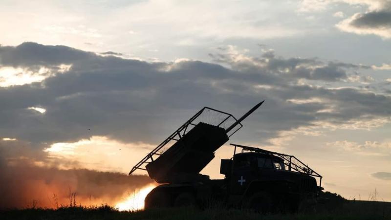 Ворог захопив населені пункти Зелений Кут і Новоукраїнка, розташовані неподалік адміністративного кордону між Дніпропетровською та Донецькою областями, повідомляє DeepState.