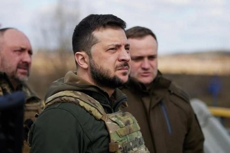 Зеленський прокоментував ситуацію на фронті, зазначивши, що російські війська не здійснюють просування.