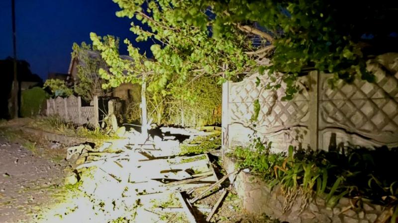 Російські війська завдали шкоди ряду промислових об'єктів у Дніпропетровській області, викликавши численні пожежі.