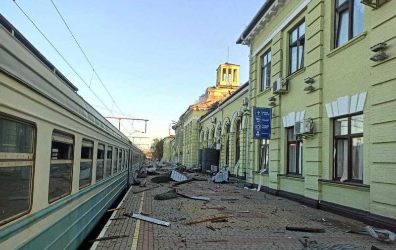 Де розташована Лозова та що відомо про місто, яке стало мішенню для ворога: надаємо картографічні дані.