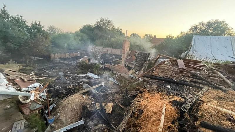 Російські війська обстрілювали територію Дніпропетровщини, завдавши шкоди підприємству та інфраструктурі регіону.