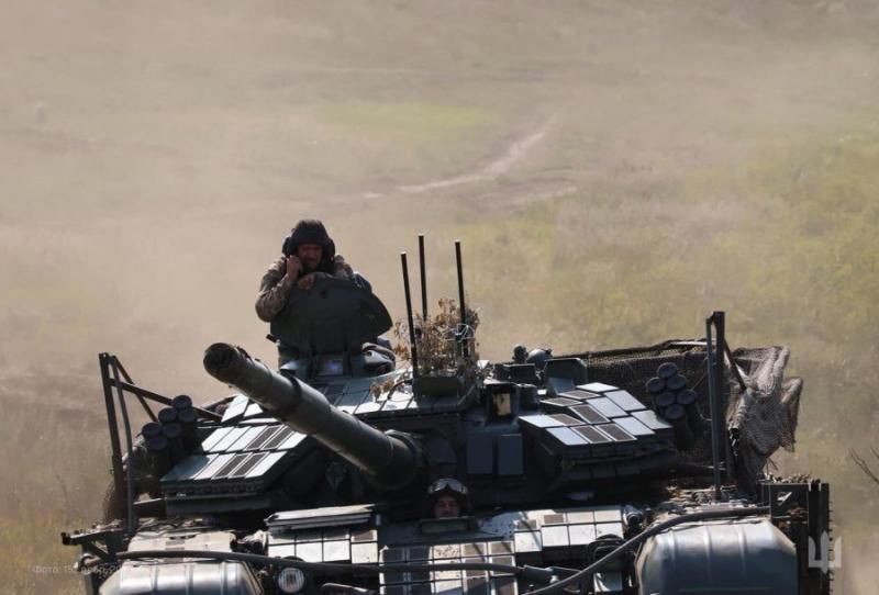 Збройні сили України вразили чотири склади з військовим спорядженням і командний пункт російських військ.