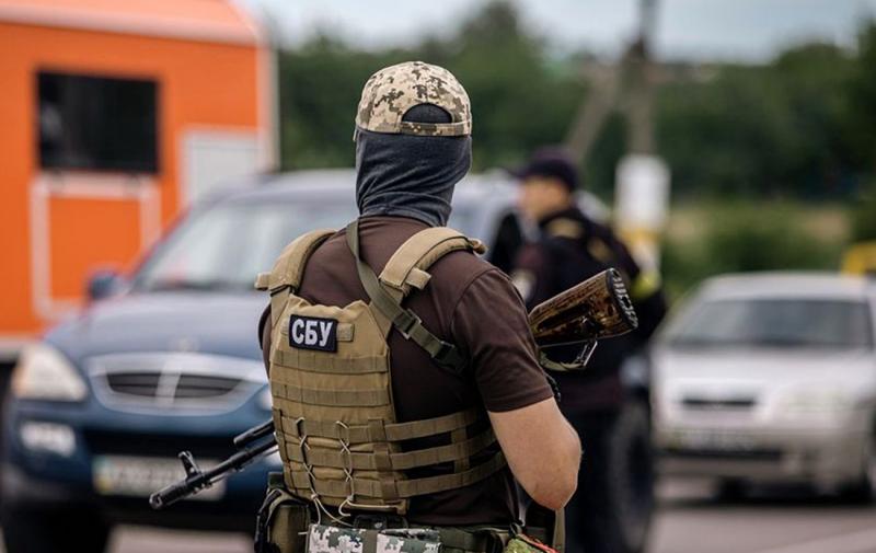 Служба безпеки України успішно попередила реалізацію планів Російської Федерації в двох регіонах, затримавши 20-річну агентку, а також інших осіб.