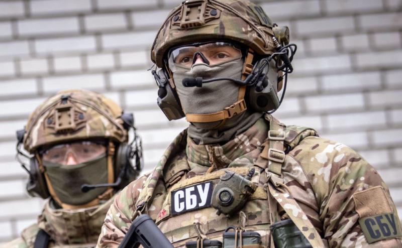 Служба безпеки України висунула обвинувачення двом представникам Росії.
