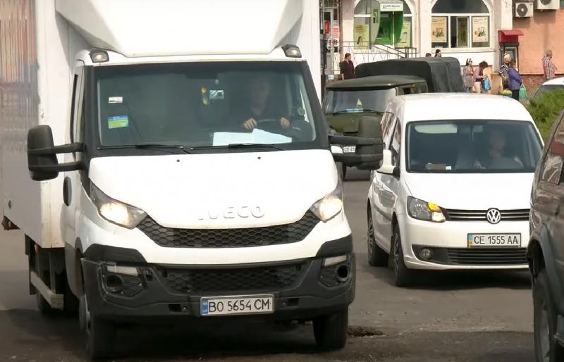 Обмеження на автомобільний рух у Києві: стало відомо, які маршрути будуть закриті для проїзду.