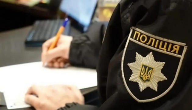 У Кривому Розі чоловік завдав ножові поранення двом військовим.