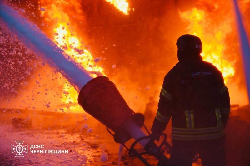 Росія знову атакувала енергетичну інфраструктуру Чернігівської області: 50 тисяч людей залишилися без електрики.