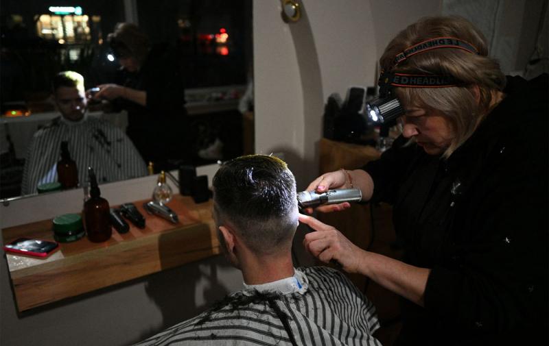 Графіки відключень електроенергії по Україні: де і яким чином сьогодні буде обмежене електропостачання.