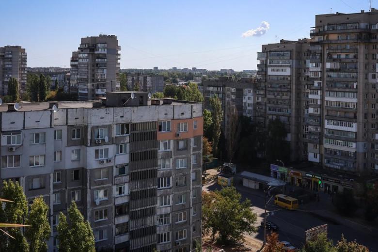 Унаслідок аварійного вимкнення електрики частково залишилися без світла декілька районів Херсона.