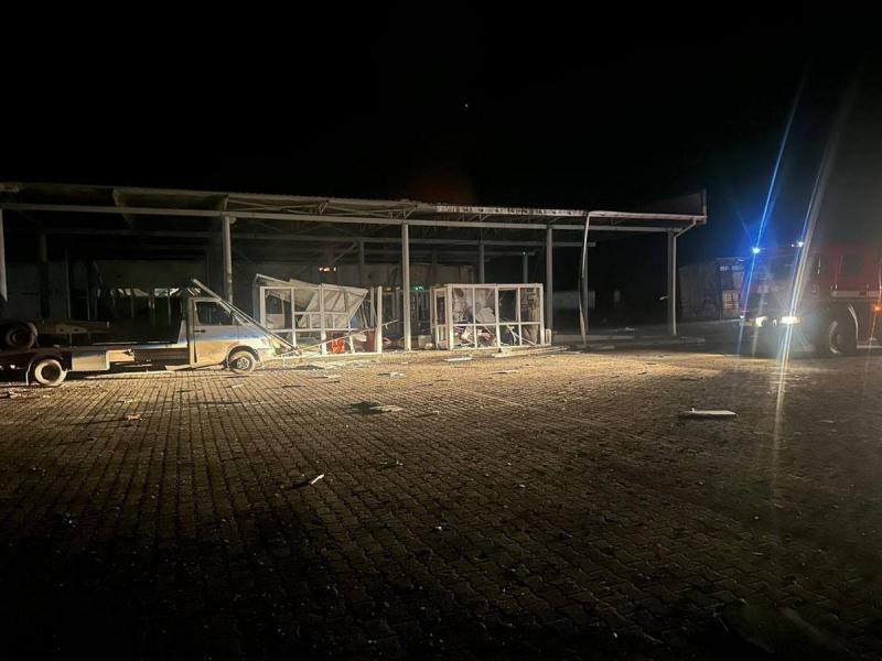 Нічний напад Росії: знищено 89 безпілотників, є жертви та руйнування в чотирьох областях (фото)