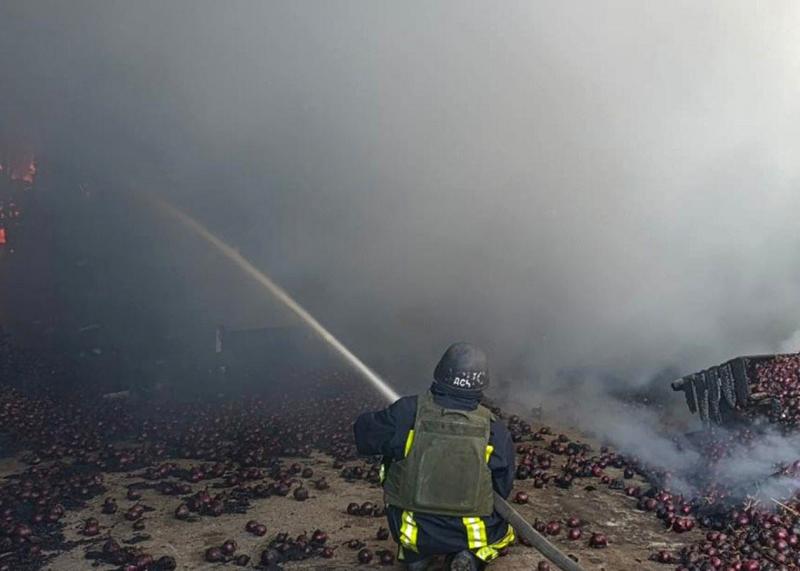 Росія здійснила напад на Дніпропетровську область за допомогою дронів: виникли пожежі, зафіксовано поранення.