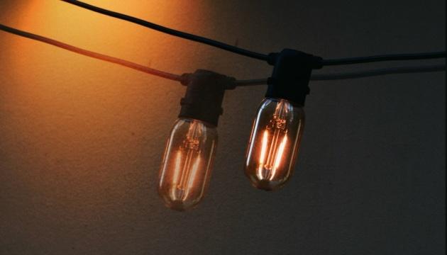 Внаслідок атаки Росії на енергетичну інфраструктуру у Києві та п'яти регіонах відбулося відключення електрики.