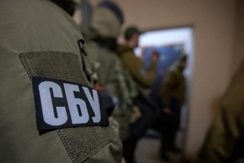 Служба безпеки України затримала особу, яка координувала обстріли та атаки дронів противника на прифронтову територію Нікополя.