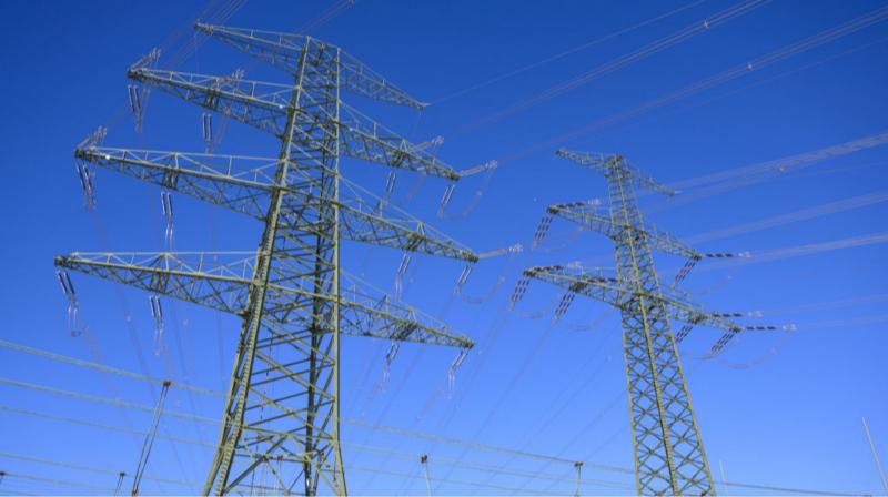 У чотирьох регіонах спостерігається, що деякі споживачі залишились без електропостачання внаслідок атак з боку Російської Федерації.