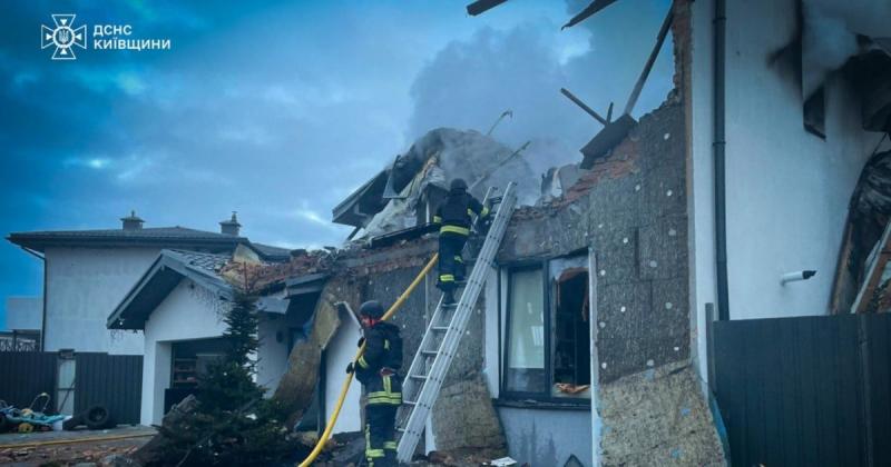 Міністерство енергетики повідомляє, що внаслідок атаки Російської Федерації майже повністю без електрики залишилися Рівненська, Тернопільська та Хмельницька області.