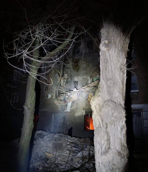 У Кривому Розі зафіксовано 17 осіб, які постраждали внаслідок ракетно-дронової атаки з боку Росії.