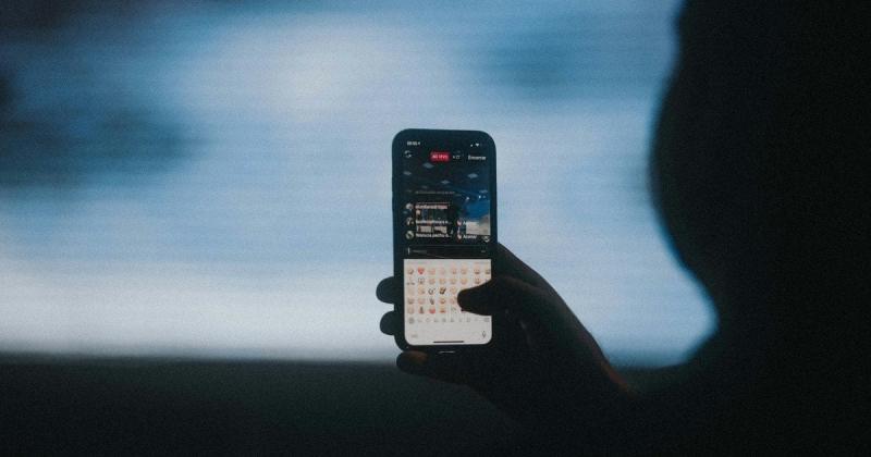 Як підтримувати зв'язок під час блекауту: три рекомендації від Міністерства цифрової трансформації.