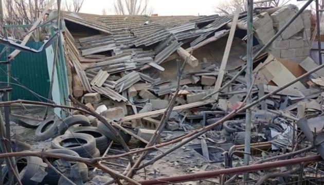 Протягом доби російські військові здійснили напади на чотири райони Дніпропетровської області, внаслідок яких є постраждалі.