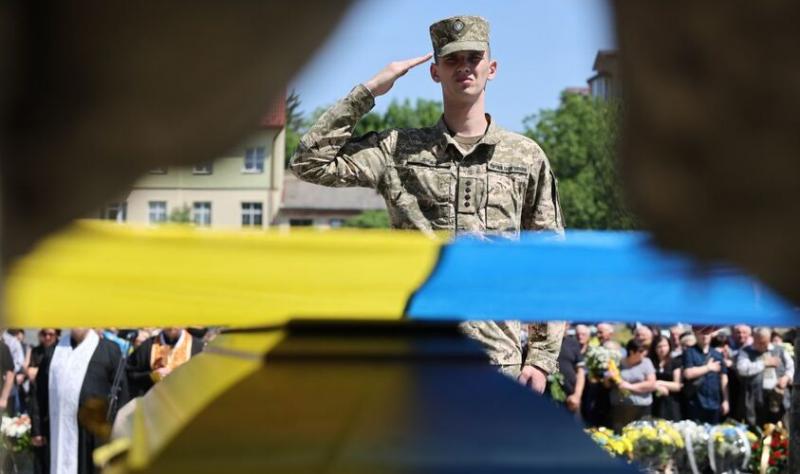 Львівська область проводить в останню путь шістьох воїнів.